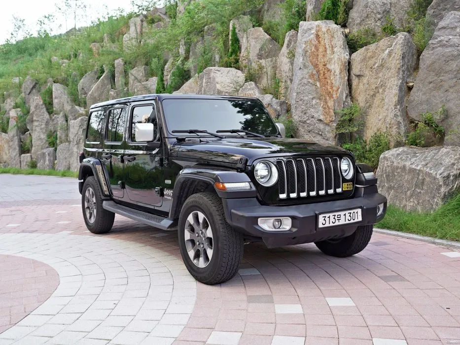 Jeep Wrangler 2020 на гусеницах