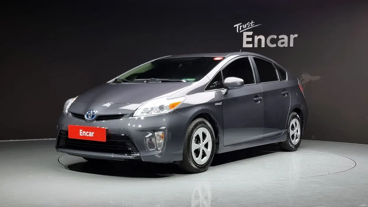 Авто из Кореи Toyota Prius 1.8 E, 2015