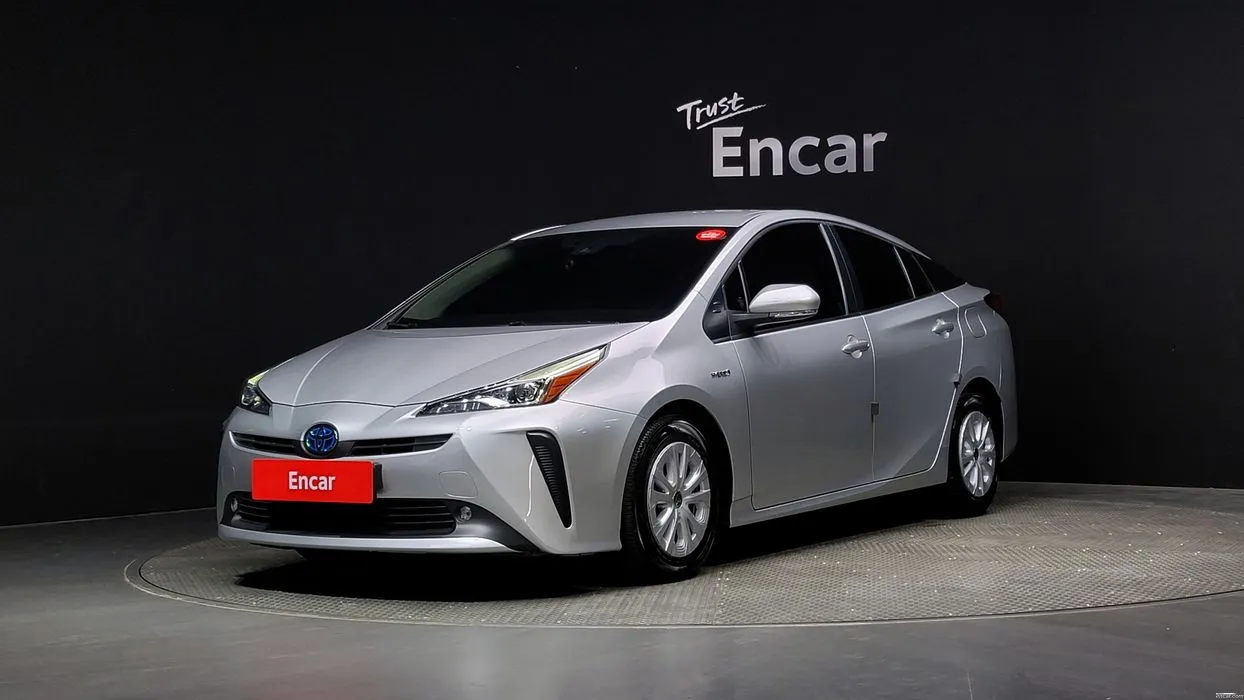 Авто из Кореи Toyota Prius 1.8, 2021